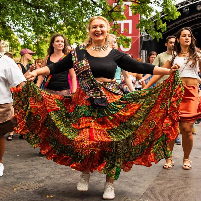 Svetlana Bubnova dancing.