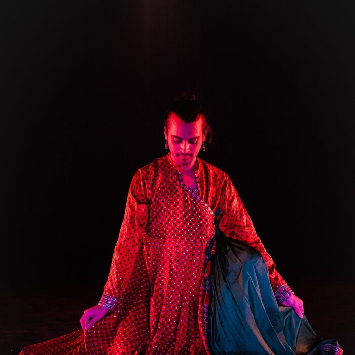 Swapnil Dagliya dancing.
